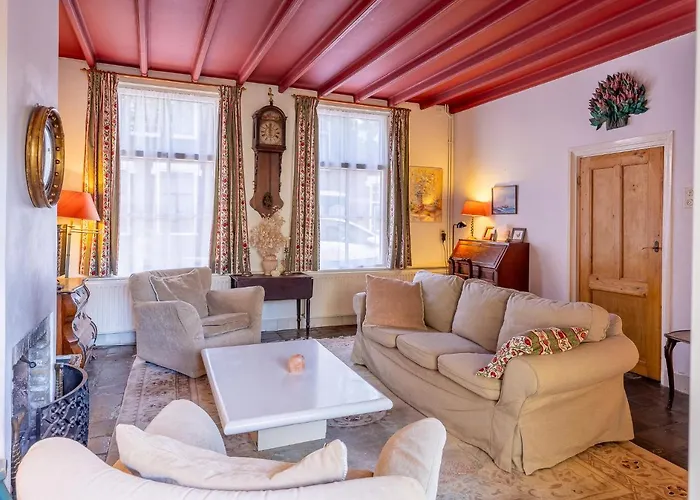 Ruime Woning In Het Centrum Van Domburg